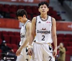 媒体人：广东女篮的球员不相信剧本 她们撕碎了剧本并重写了