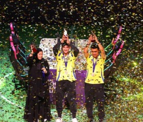 首届电竞亚冠落幕 申花止步4强C罗领衔纳斯尔夺冠